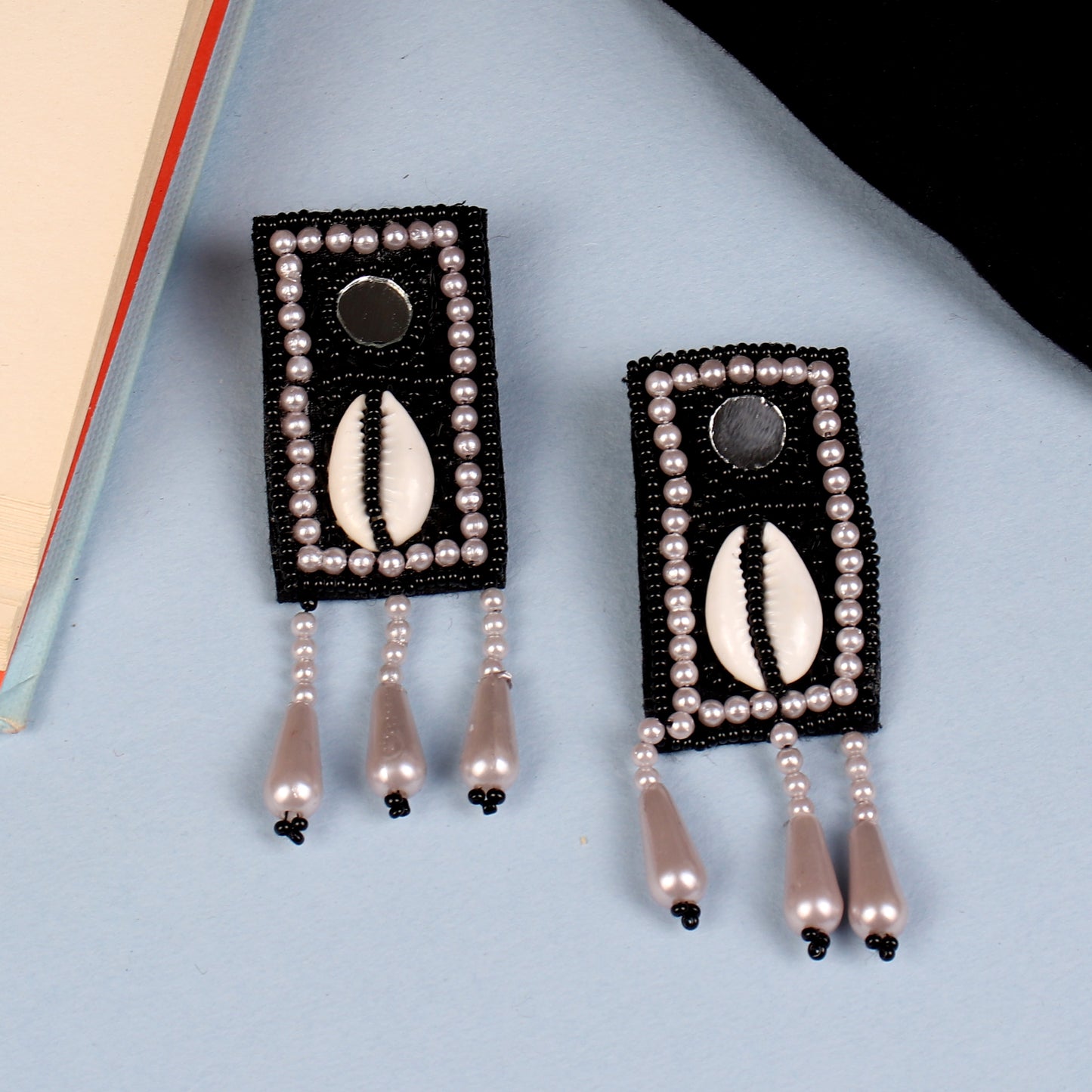 The Cowrie Chakra Choker Set in Black