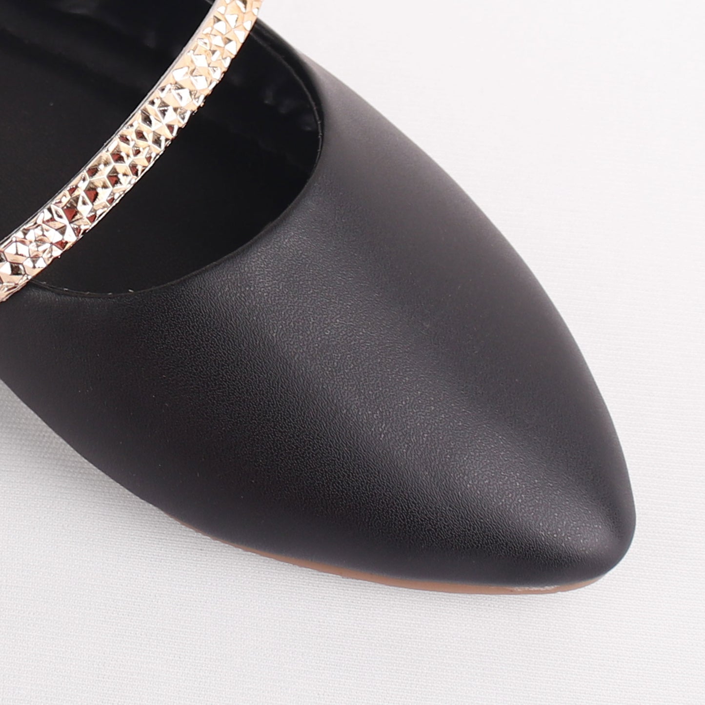 Foot Wear,The Ornamented string Black Belly - Cippele Multi Store