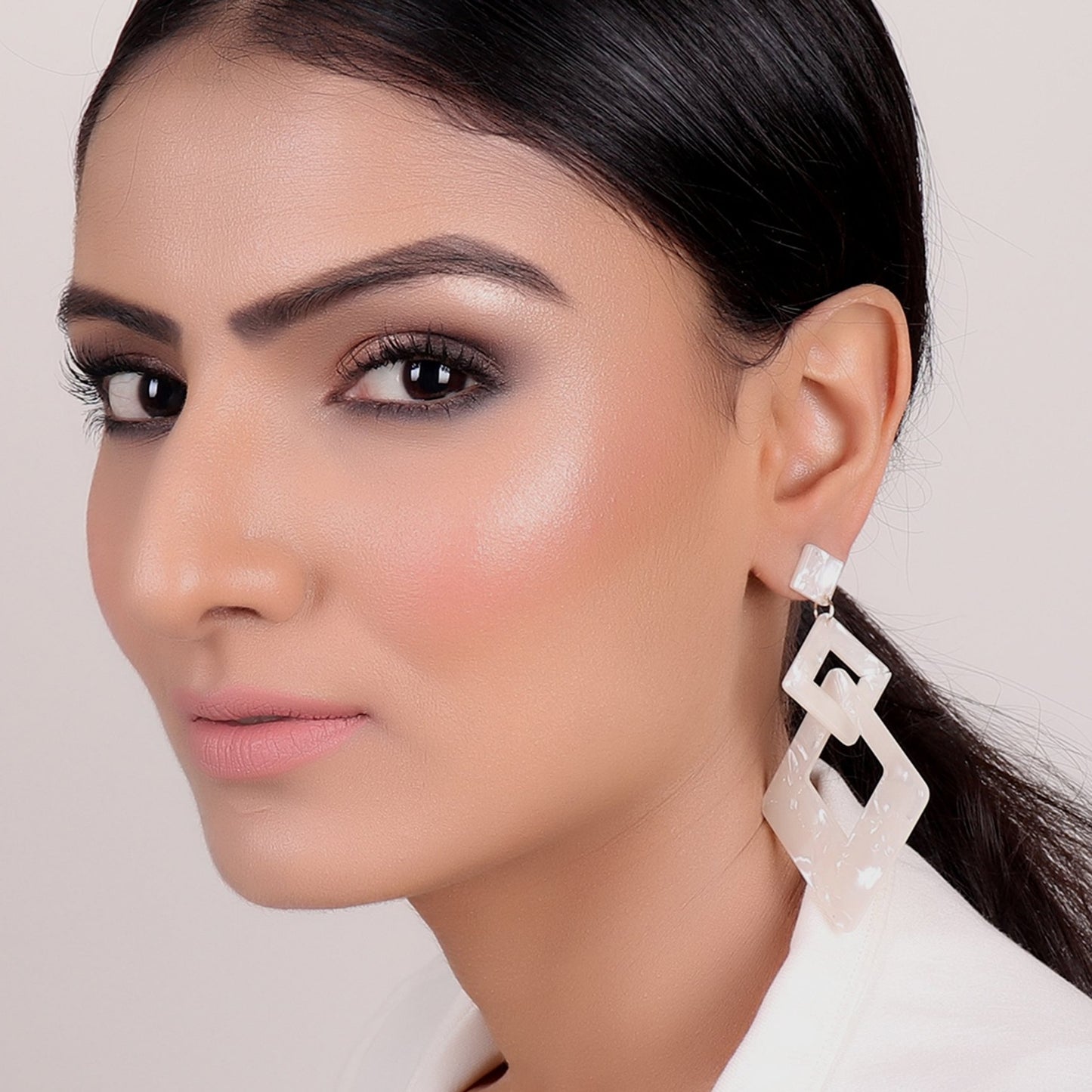 Earrings,Off White Danglers - Cippele Multi Store