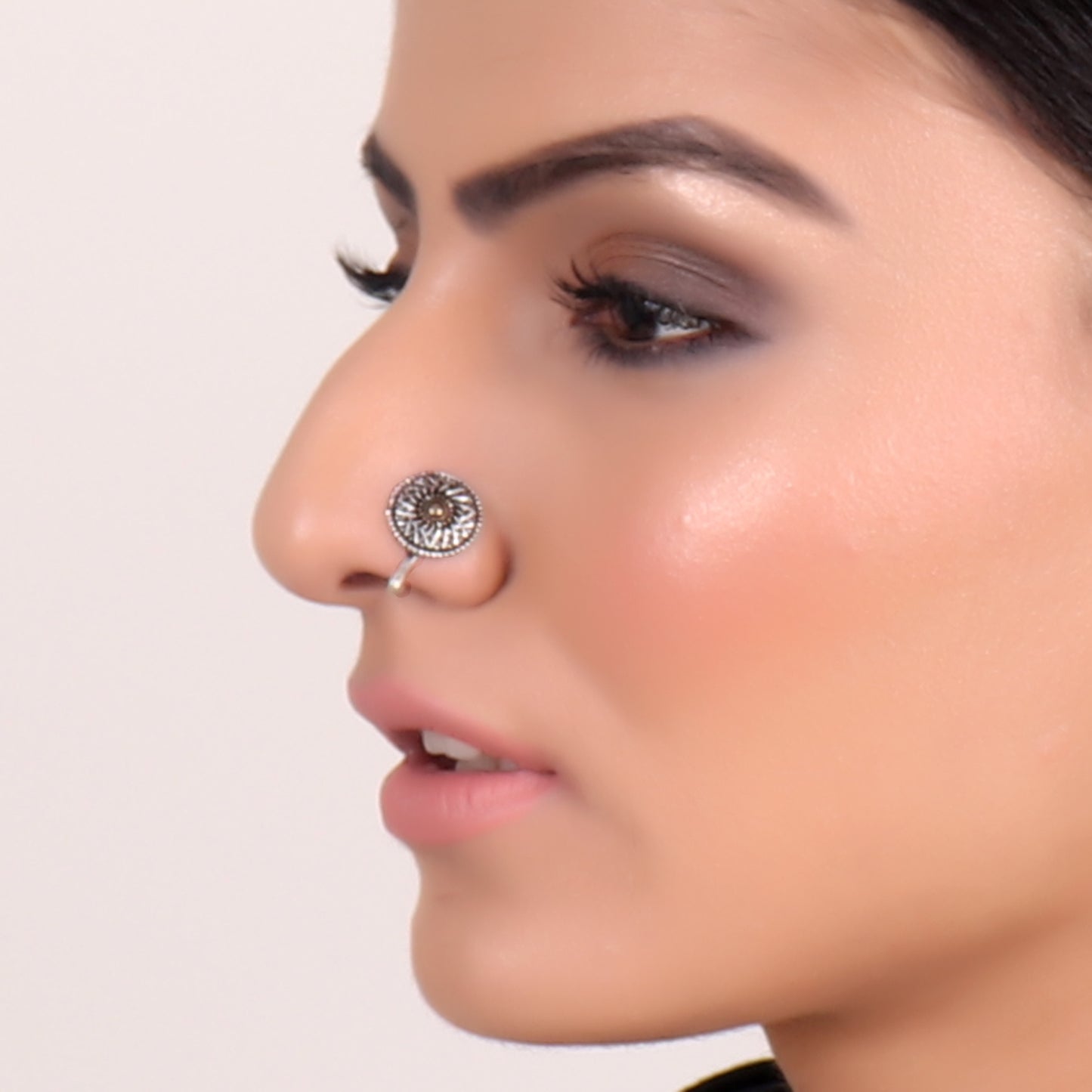Nose Pin,Shield Style Round Nose Pin - Cippele Multi Store