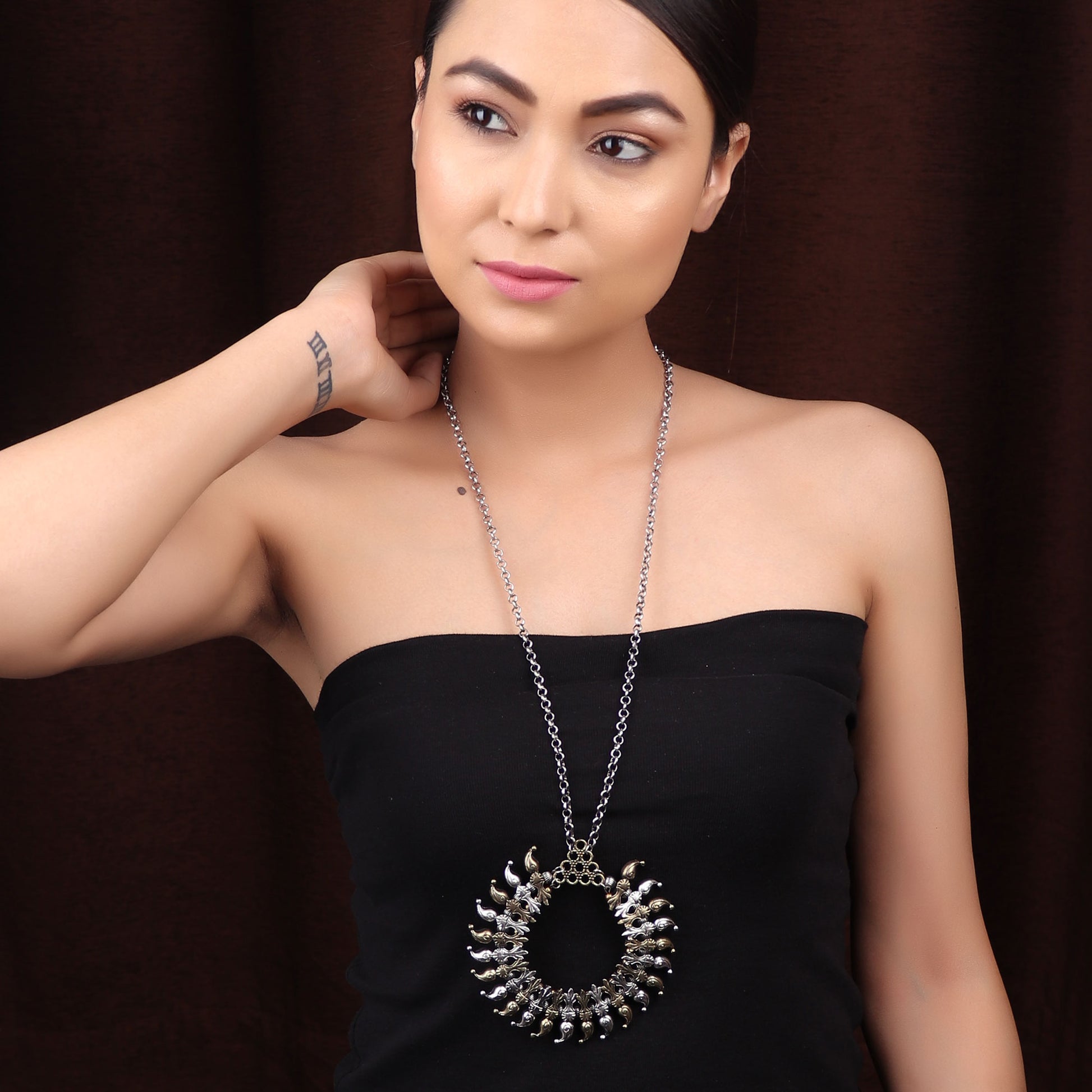 Necklace,The Oktaria Circle Necklace in Dual Tone - Cippele Multi Store