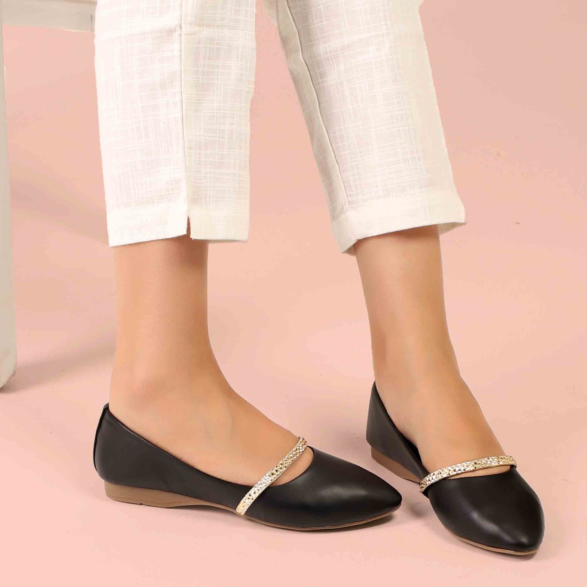 Foot Wear,The Ornamented string Black Belly - Cippele Multi Store