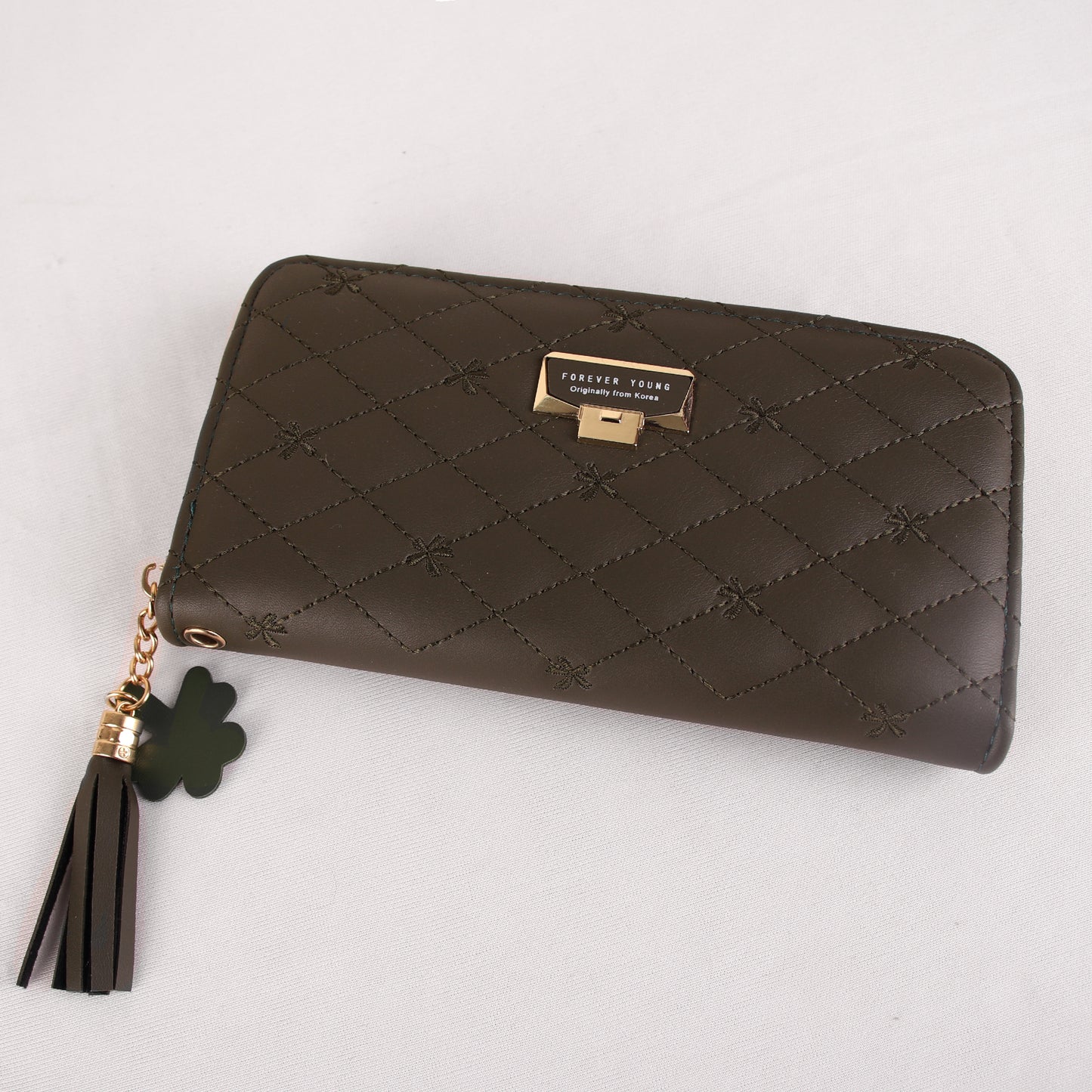 The Boxy inverted Clamped wallet with Tassels in Green