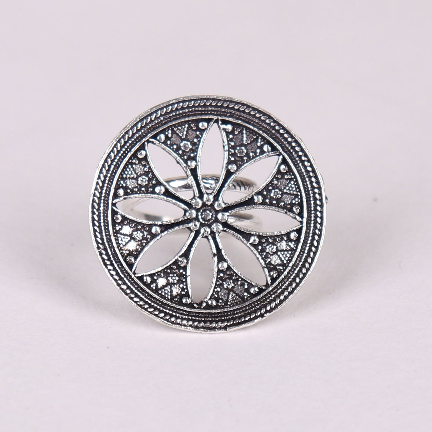 Ring,The see through Flower Ring - Cippele Multi Store