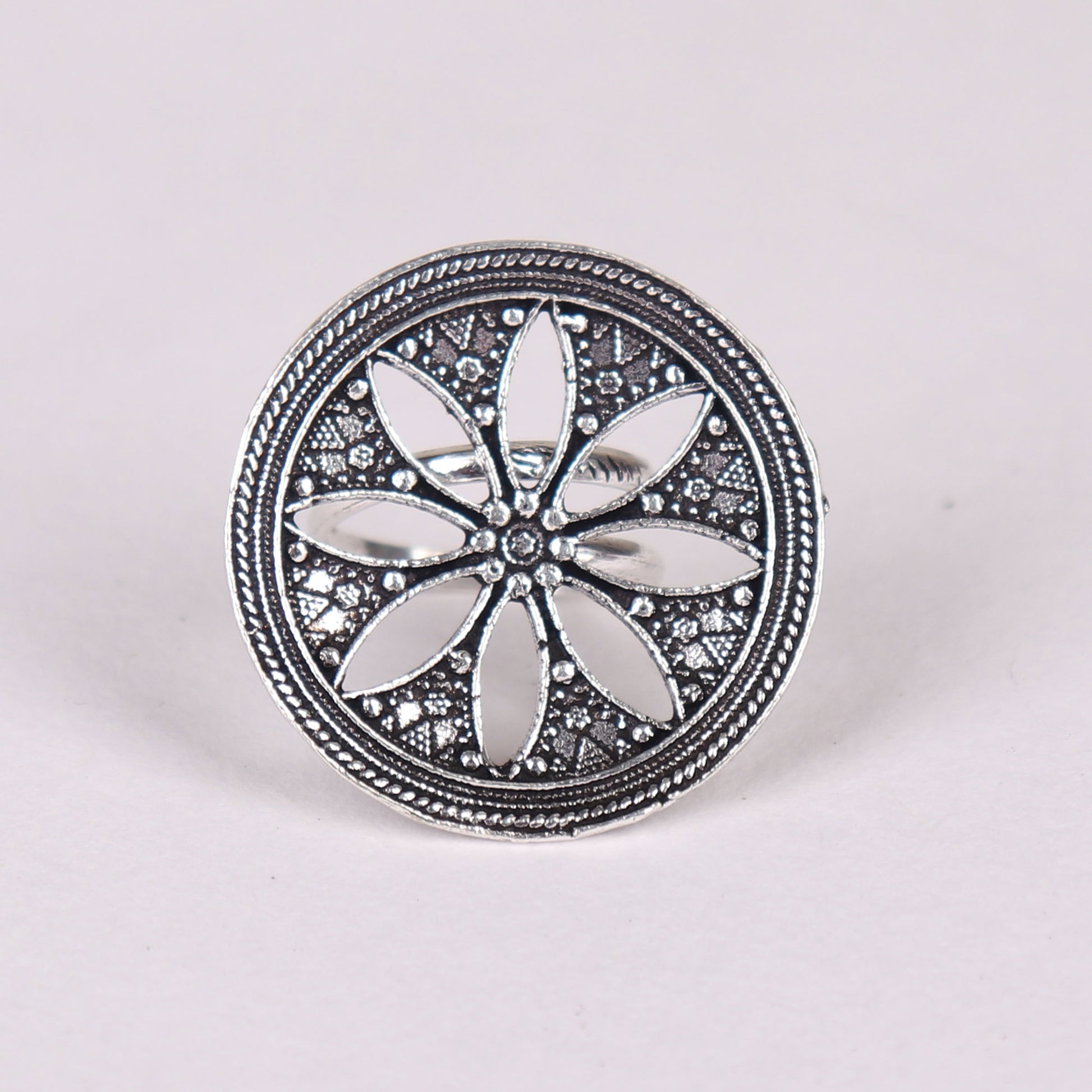 Ring,The see through Flower Ring - Cippele Multi Store