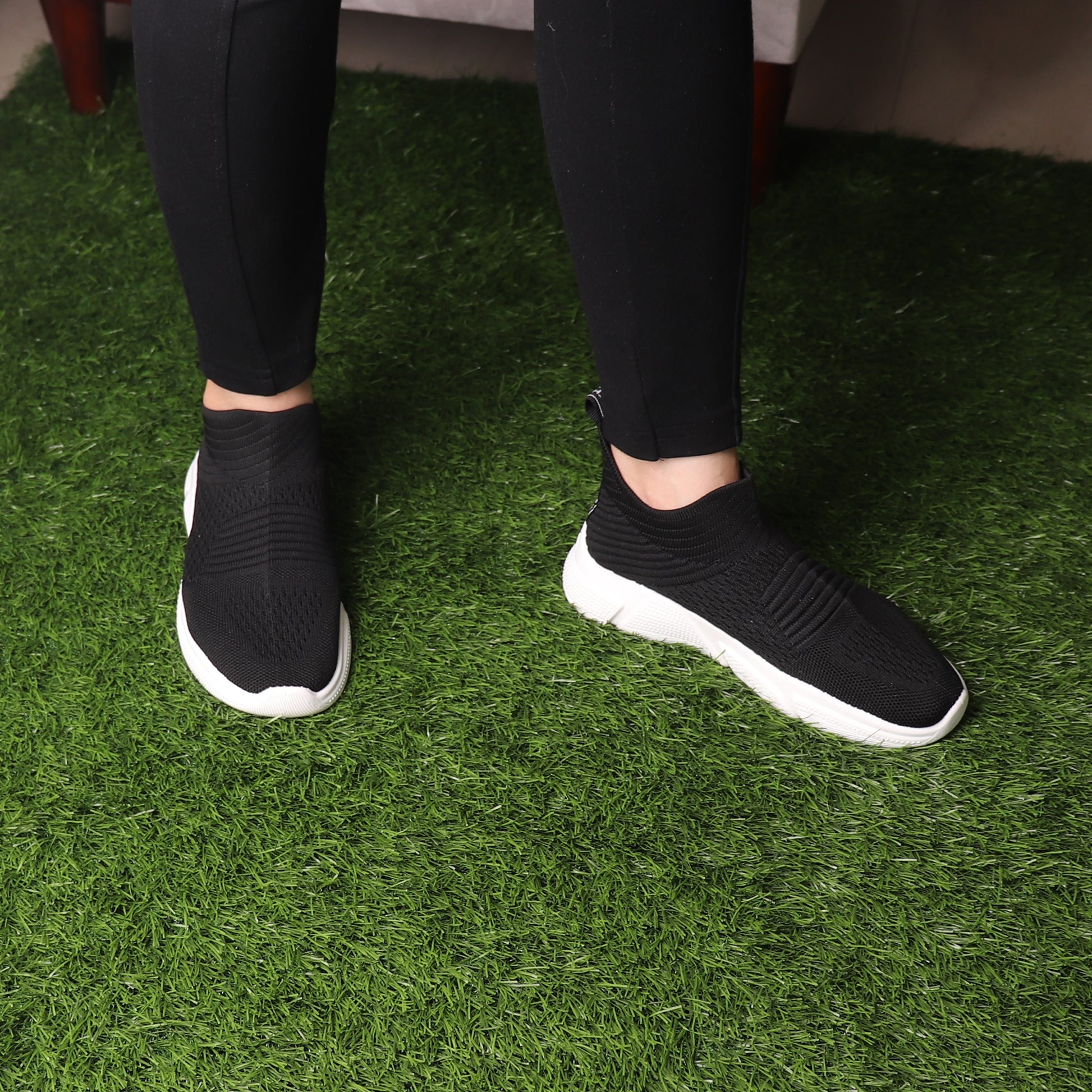 Foot Wear,The Cozy Gliders in Black - Cippele Multi Store