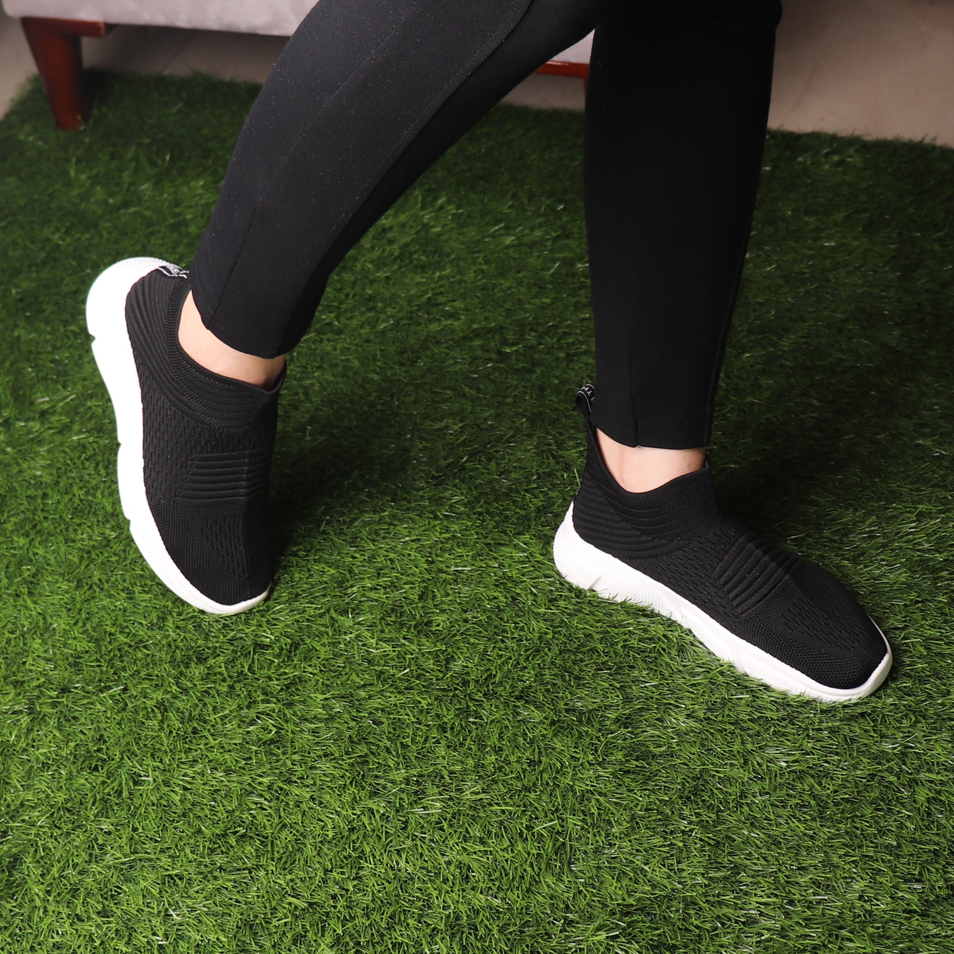 Foot Wear,The Cozy Gliders in Black - Cippele Multi Store