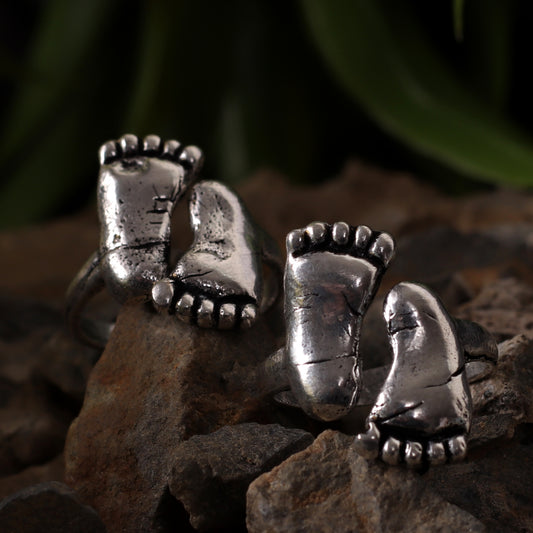 Footsteps Brass Toe Rings (Set of 2)