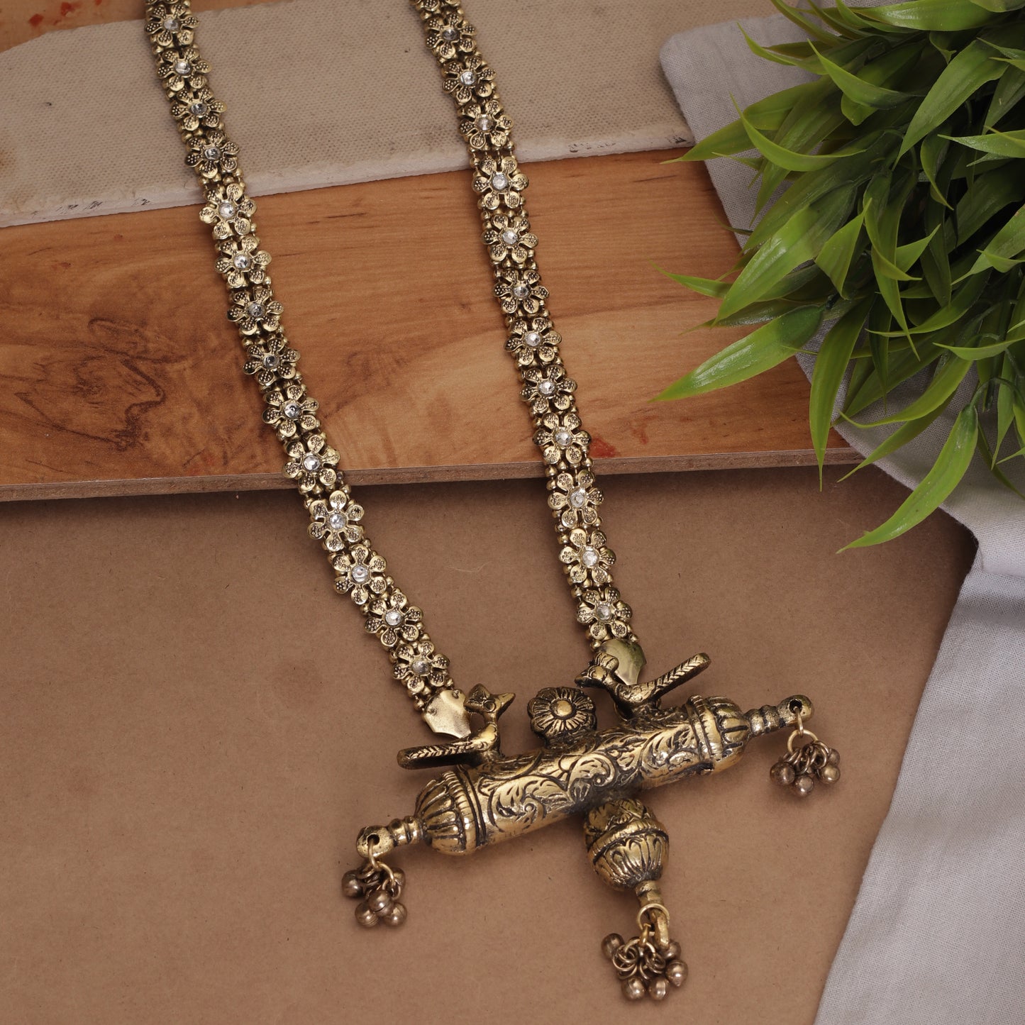 The Designer Metal Log Necklace in Golden