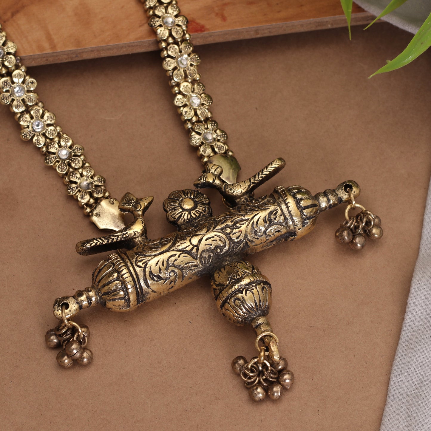 The Designer Metal Log Necklace in Golden