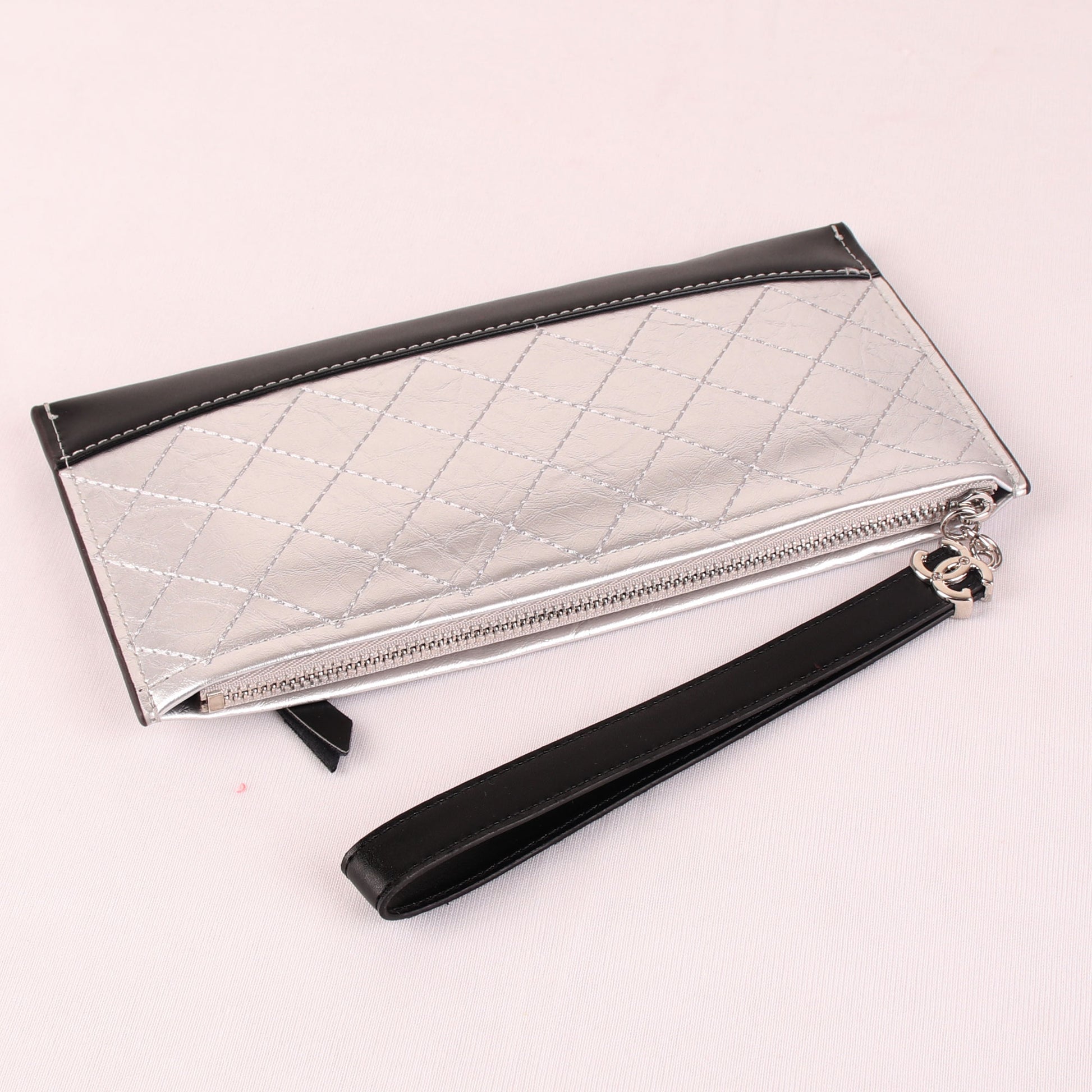 Wallet,Block Stitched Wallet in Silver - Cippele Multi Store
