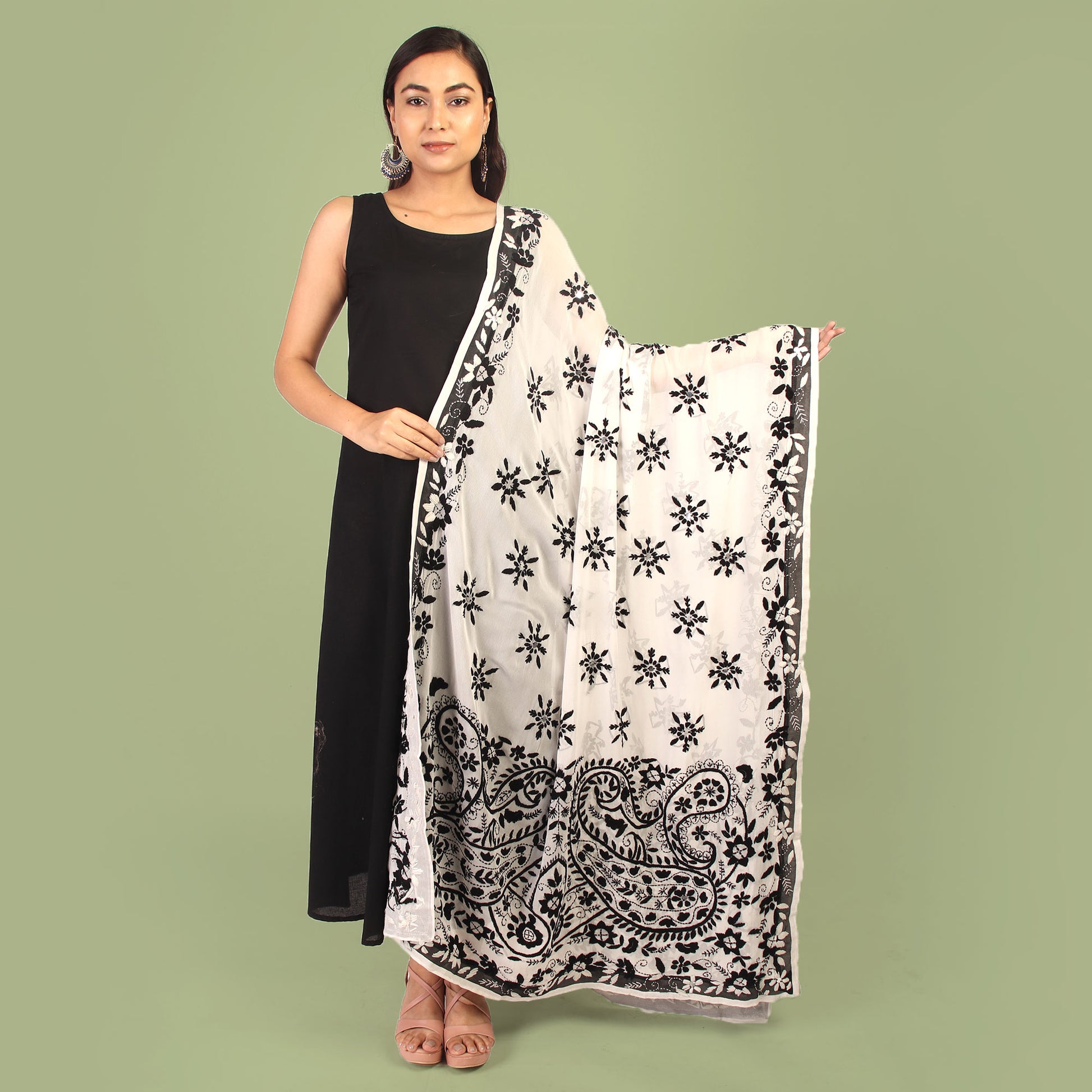 Dupatta,The Flower Bud Black & White Phulkari Dupatta - Cippele Multi Store