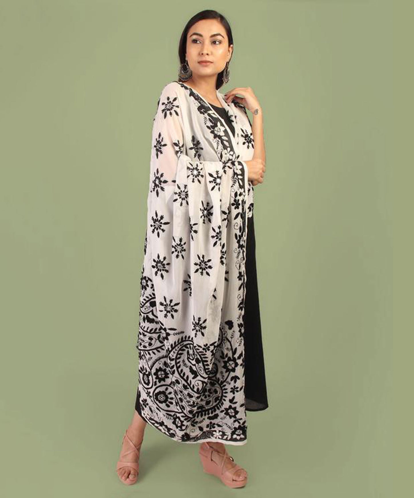 Dupatta,The Flower Bud Black & White Phulkari Dupatta - Cippele Multi Store