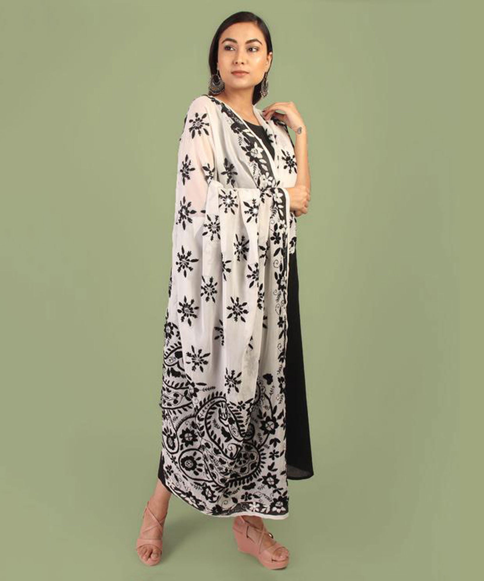 Dupatta,The Flower Bud Black & White Phulkari Dupatta - Cippele Multi Store